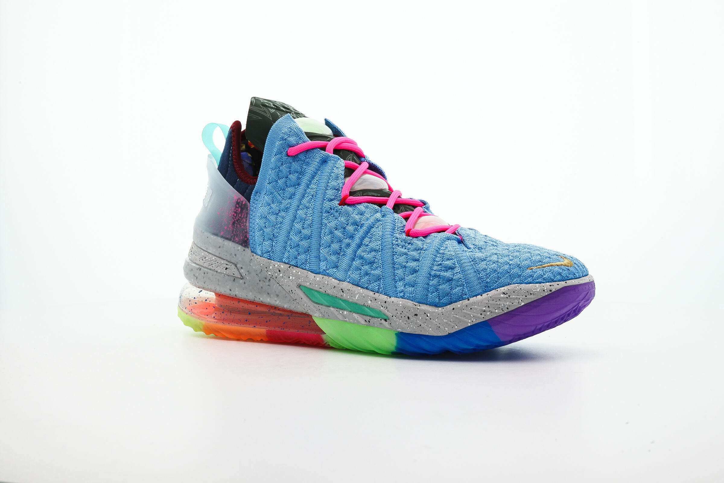 nike-lebron-xviii-university-